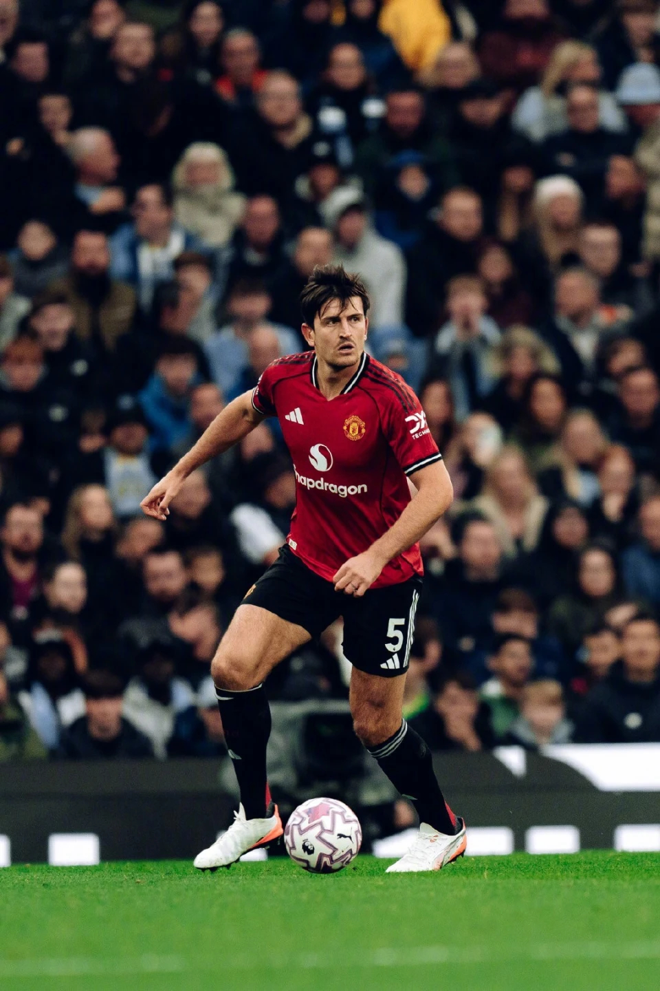 英超焦点战：布伦特福德欲破曼联客场不败金身，红魔伤病考验重重