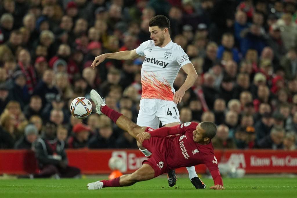 英超焦点战：曼城门神神扑，哈兰德进球再创新高，阿森纳防线受挫